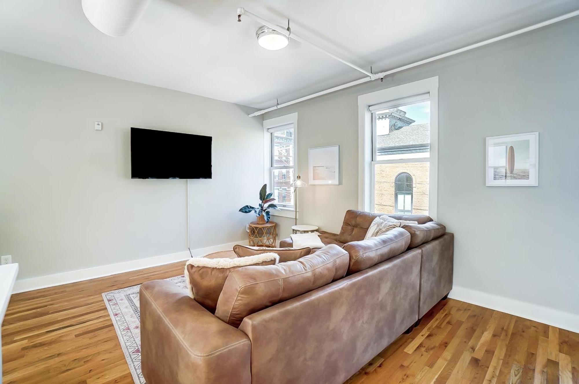 Sunny Downtown Apartment, Walk To Washington Park! Σινσινάτι Εξωτερικό φωτογραφία
